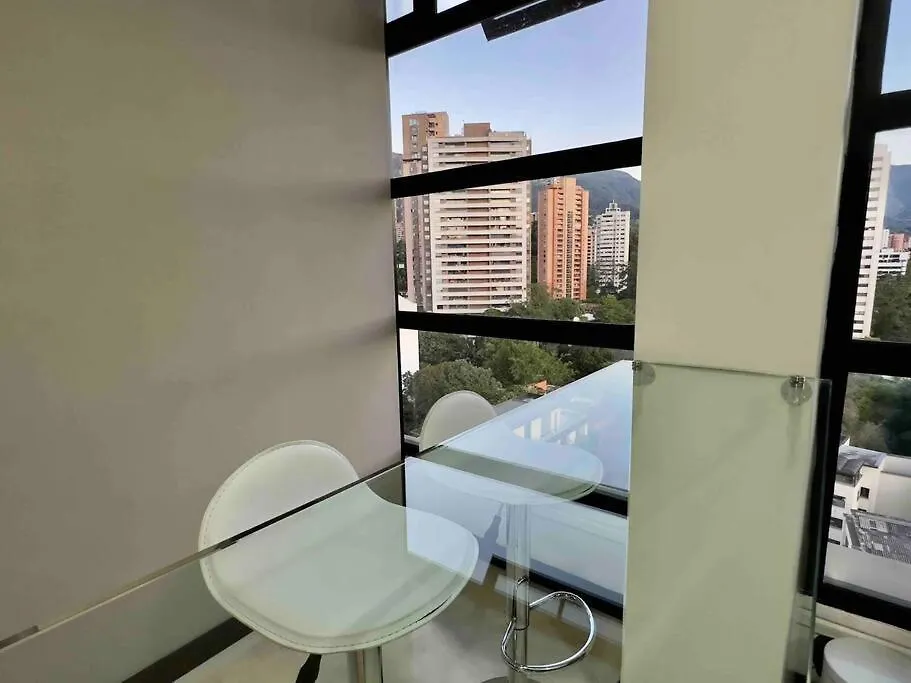 2001 Charming Apartment In El Poblado Medellín