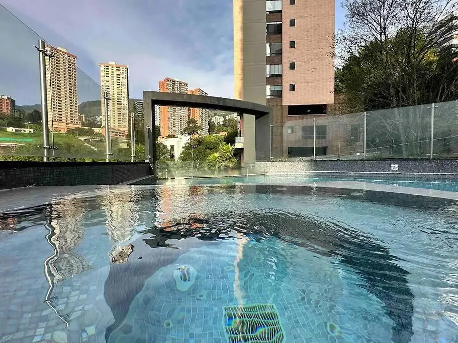 2001 Charming Apartment In El Poblado Medellín